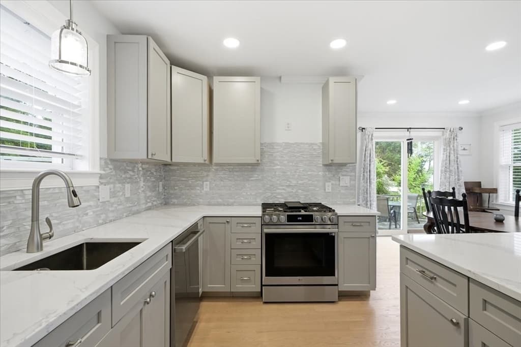 Single Family Residence at 170 Meadowview Street, Marshfield MA 02050, Marshfield, photo 18 of 42