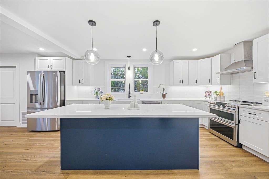 52-54 Rangeley Rd, Newton MA 02465 photo 8