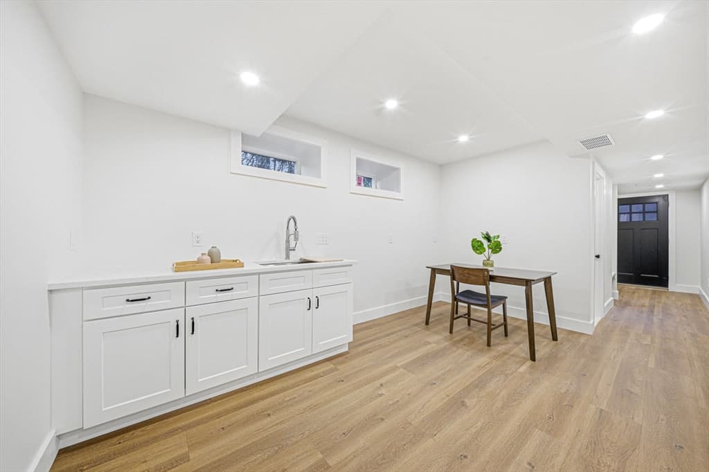 52-54 Rangeley Rd, Newton MA 02465 photo 21