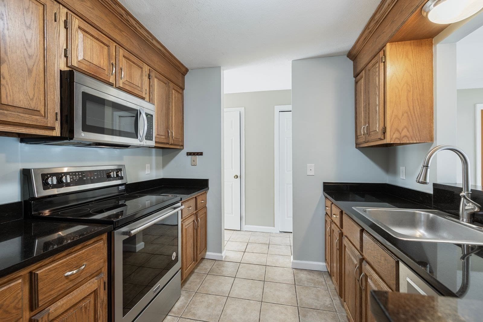 Condominium at 2205 Boston Road # I81, Wilbraham MA 01095, Wilbraham, photo 4 of 28
