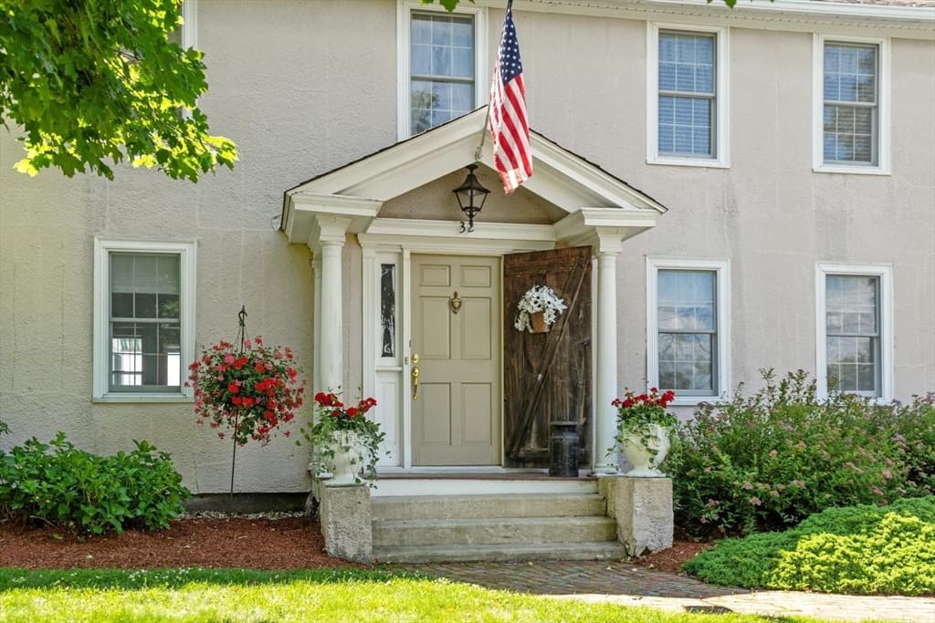 32 Osgood Rd, Sterling MA 01564 photo 2