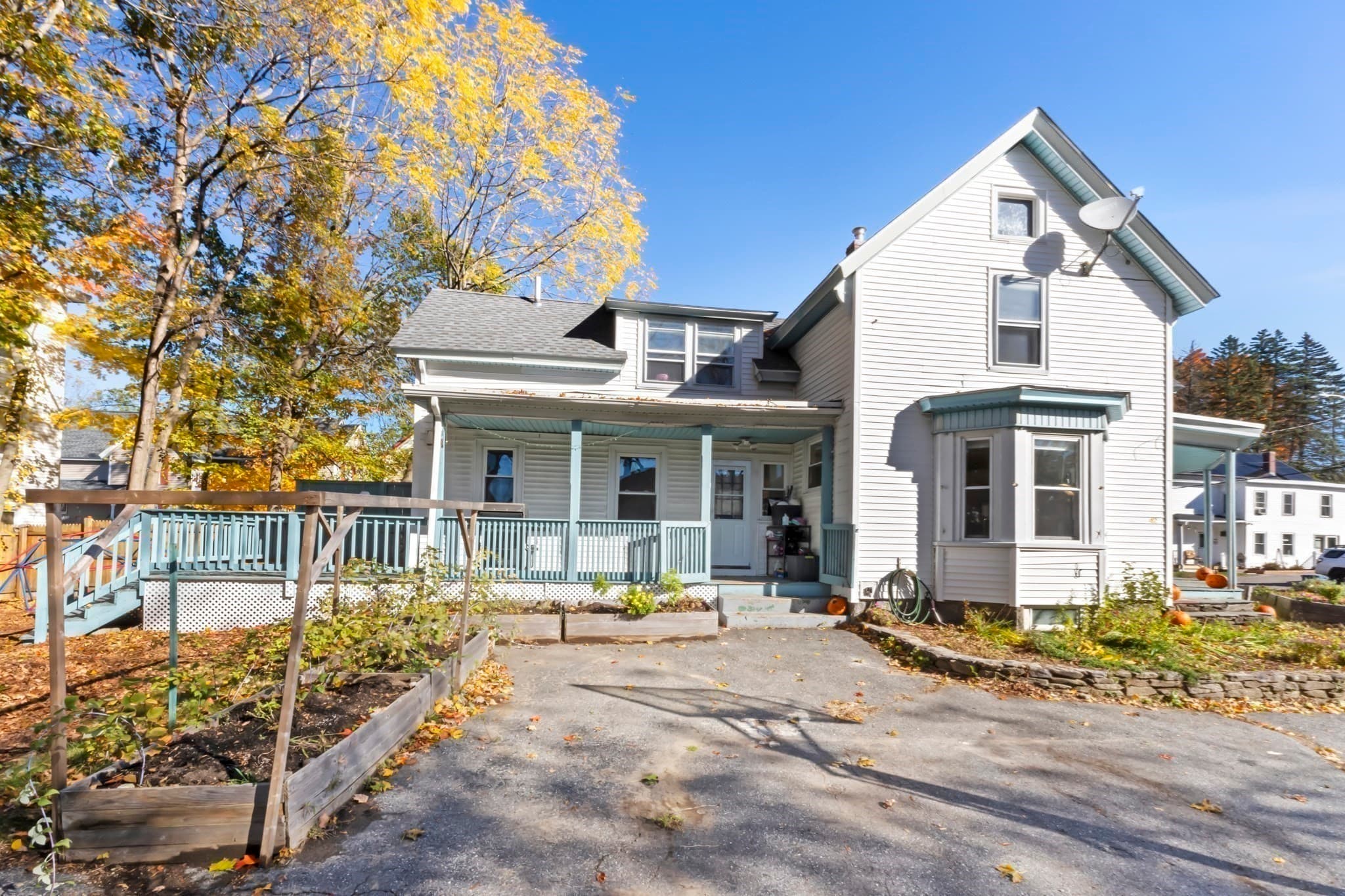 42 Vine Street, Leominster MA 01453