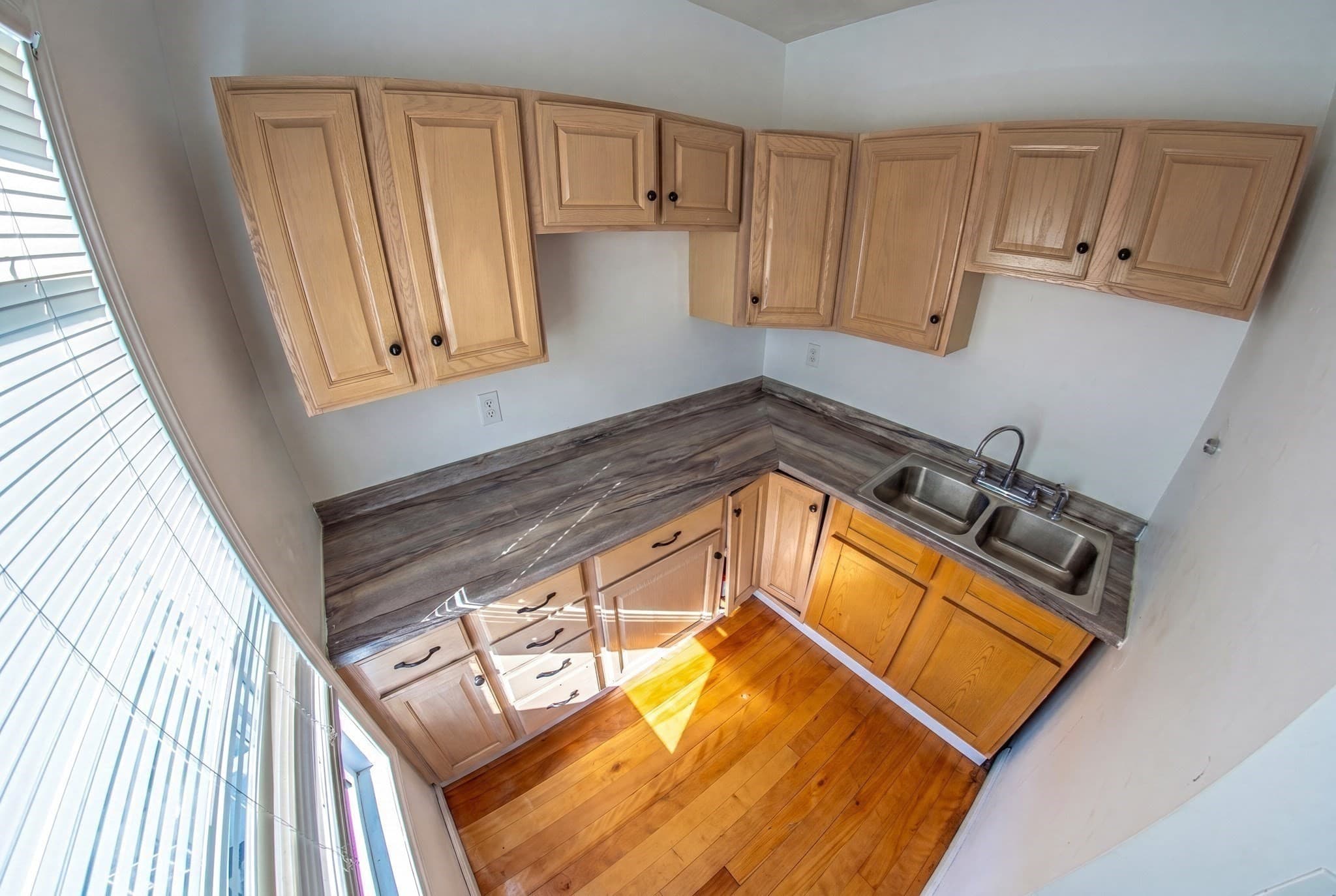 3 Family - 3 Units Up/Down at 49 Granite St, Worcester MA 01604, photo 7 of 19