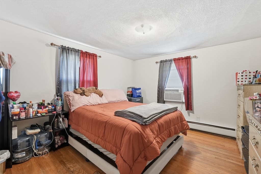 Single Family Residence at 23 Smith St, Chicopee MA 01020, photo 17 of 39