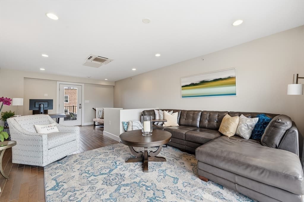 1 Saint Clare Rd # 16, Medford MA 02155