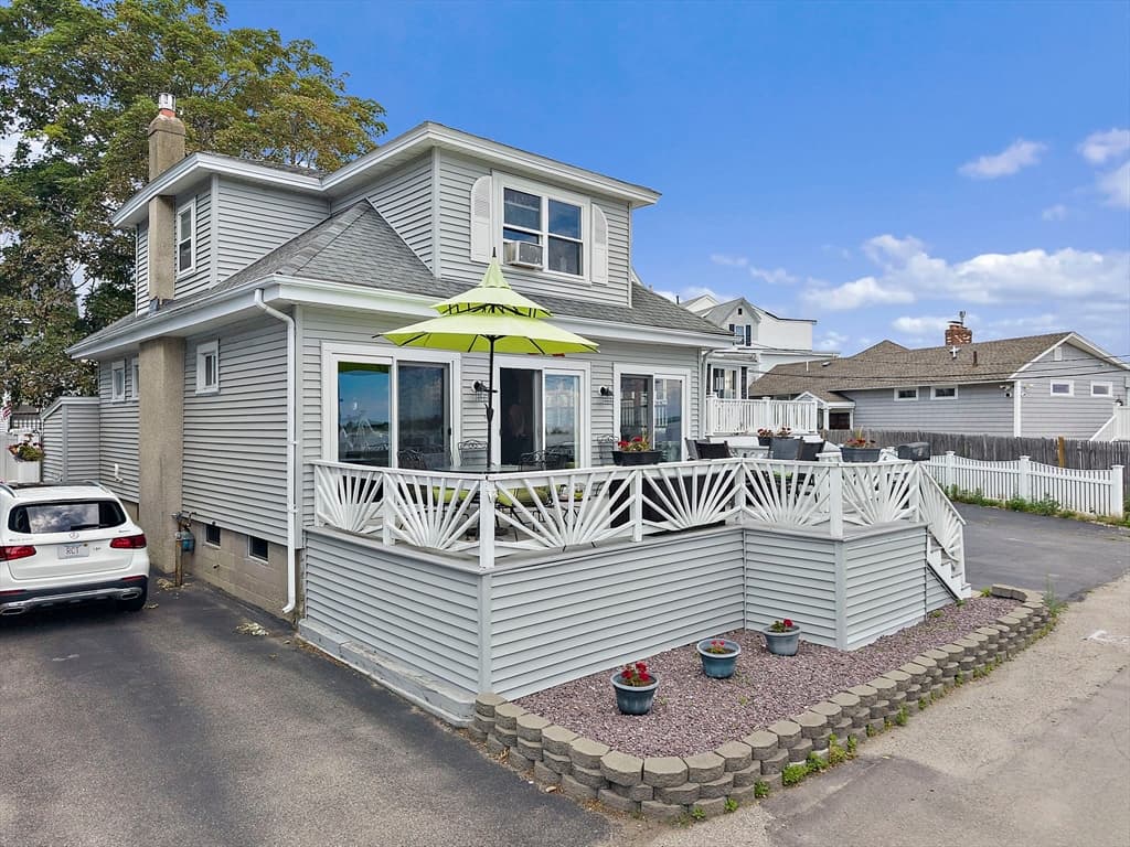 Single Family Residence at 5 Caldwell St, Weymouth MA 02191, photo 2 of 34