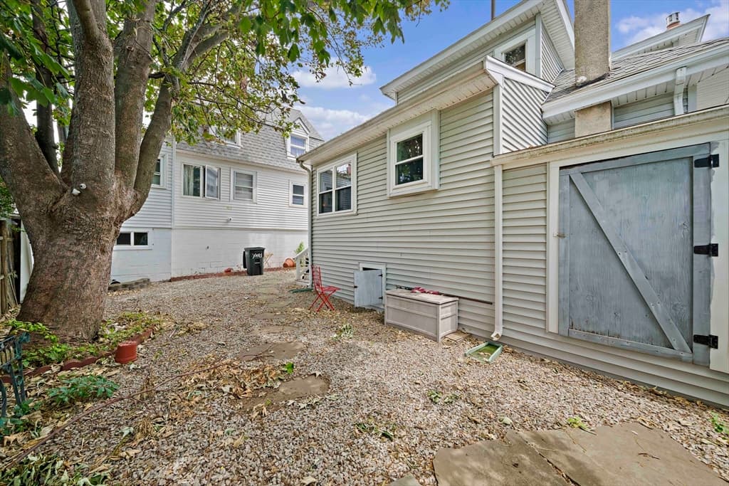 Single Family Residence at 5 Caldwell St, Weymouth MA 02191, photo 21 of 34