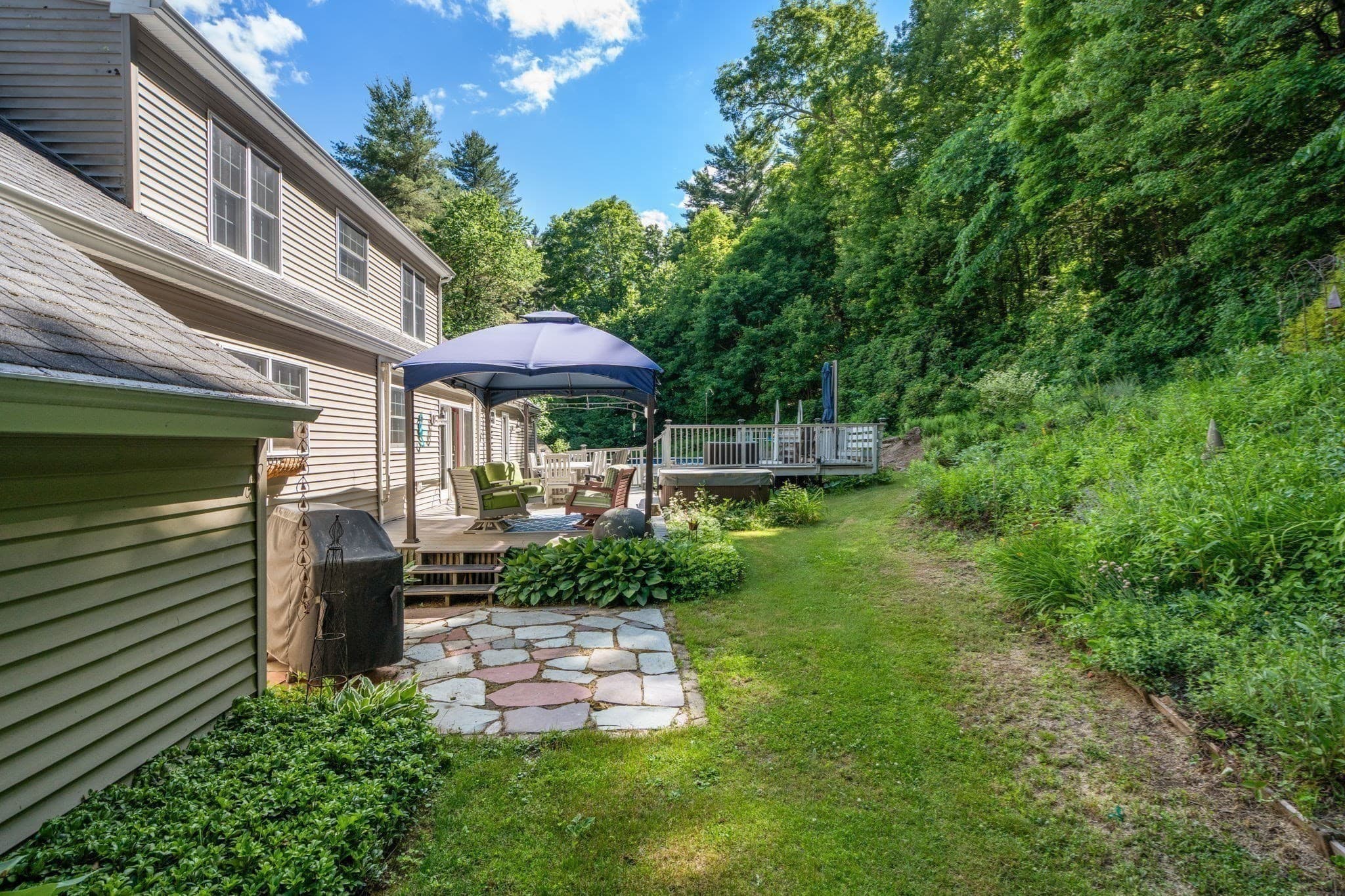 Single Family Residence at 12 Hillside Dr, Brimfield MA 01010, Brimfield, photo 27 of 41