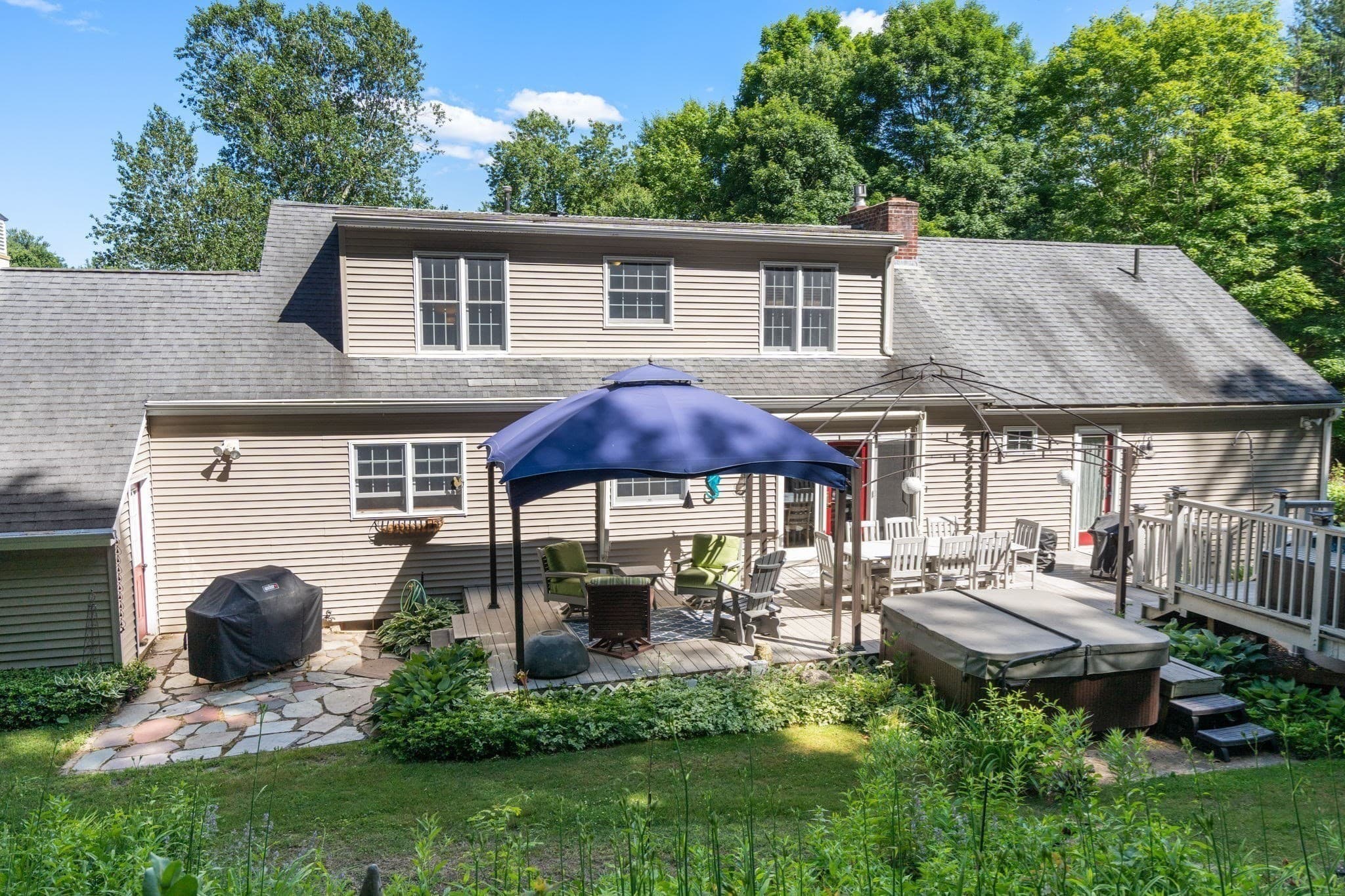 Single Family Residence at 12 Hillside Dr, Brimfield MA 01010, Brimfield, photo 2 of 41