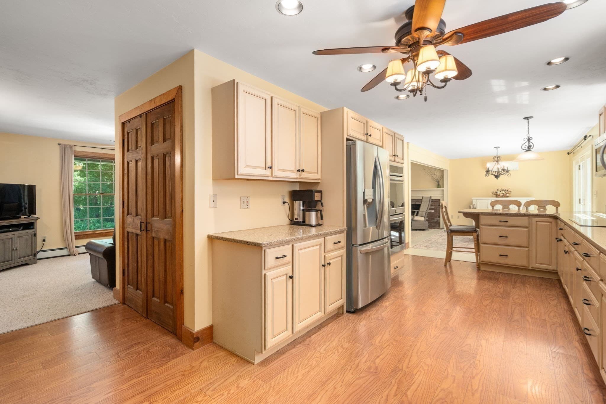Single Family Residence at 12 Hillside Dr, Brimfield MA 01010, Brimfield, photo 7 of 41