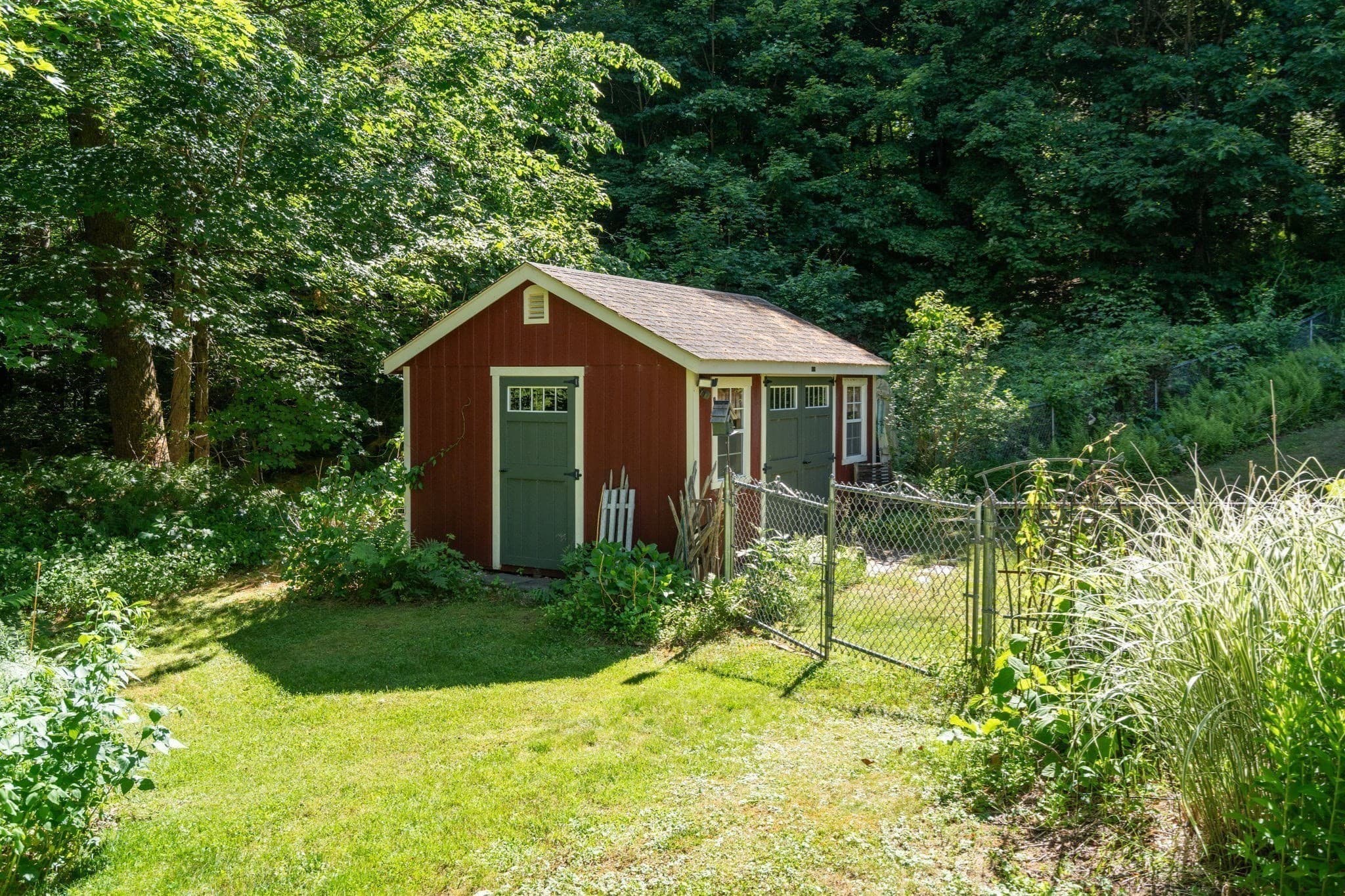 Single Family Residence at 12 Hillside Dr, Brimfield MA 01010, Brimfield, photo 36 of 41