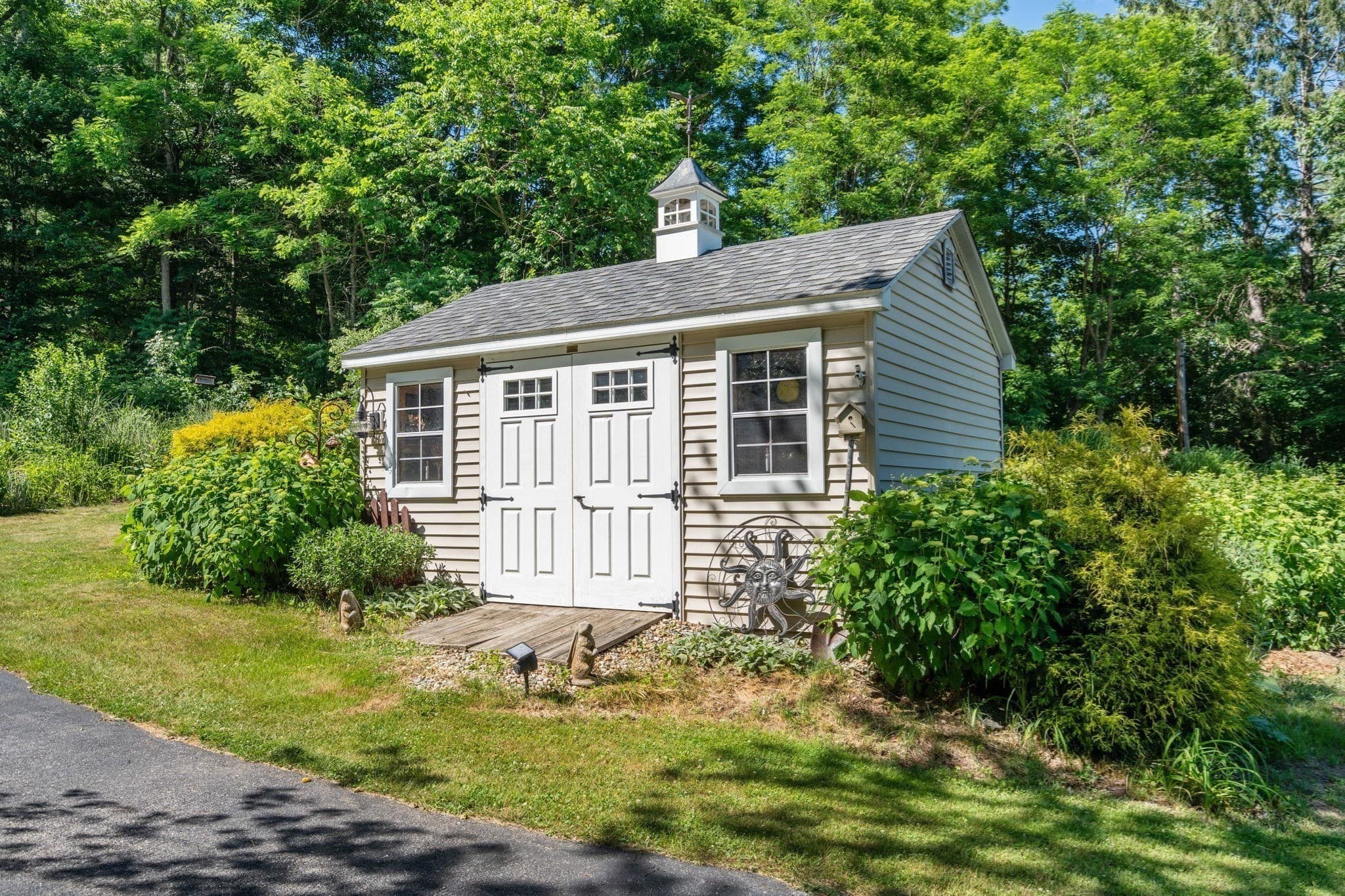 Single Family Residence at 12 Hillside Dr, Brimfield MA 01010, Brimfield, photo 34 of 41