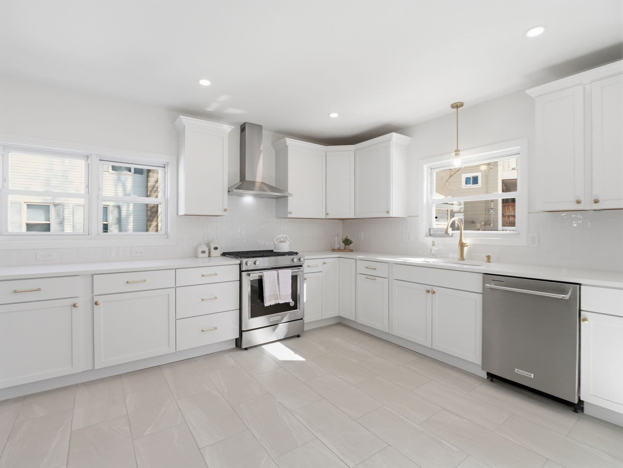 Single Family Residence at 47 Hale St, Leominster MA 01453, photo 12 of 34