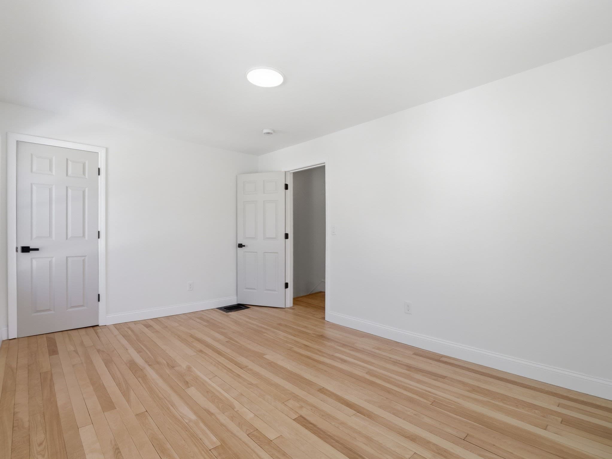 Single Family Residence at 47 Hale St, Leominster MA 01453, photo 26 of 34