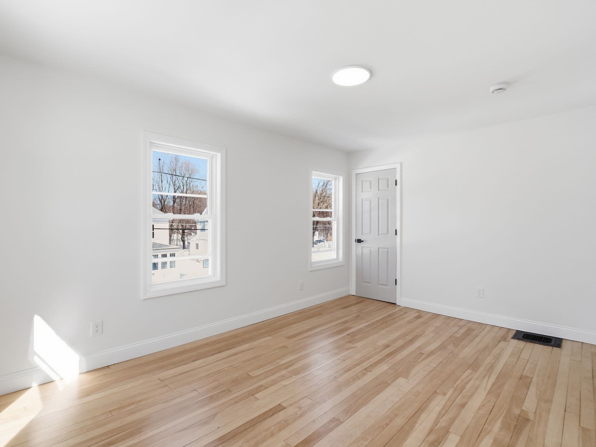 Single Family Residence at 47 Hale St, Leominster MA 01453, photo 25 of 34