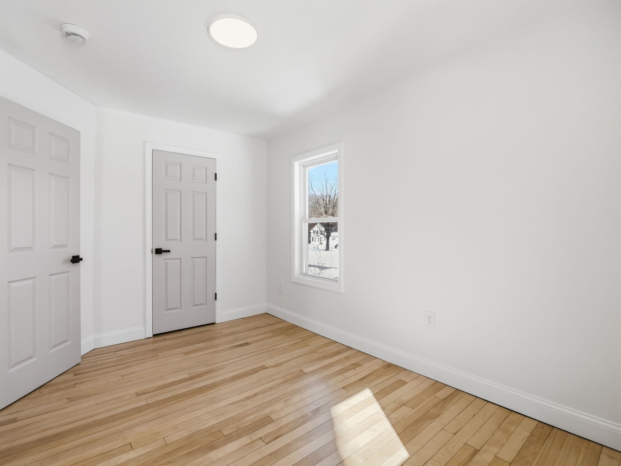 Single Family Residence at 47 Hale St, Leominster MA 01453, photo 21 of 34