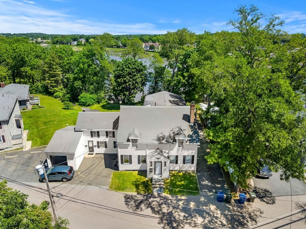 39 Needham Rd, Danvers MA 01923