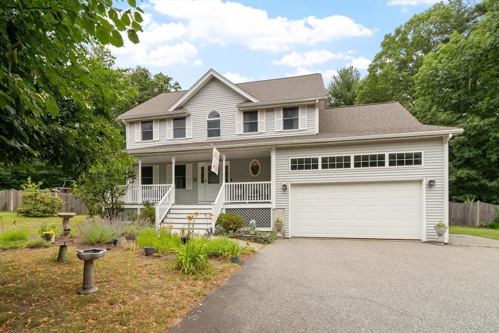 Single Family Residence at 14 Millers Farm Road, Billerica MA 01821, photo 2 of 36