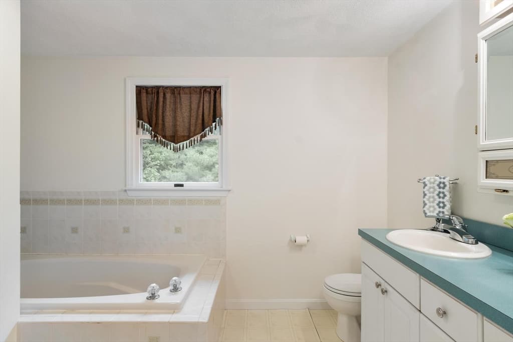 Single Family Residence at 14 Millers Farm Road, Billerica MA 01821, photo 22 of 36
