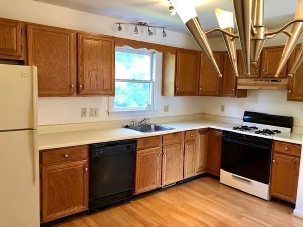 Condominium at 429 South Main Street # 11, Attleboro MA 02703, Attleboro, photo 5 of 19