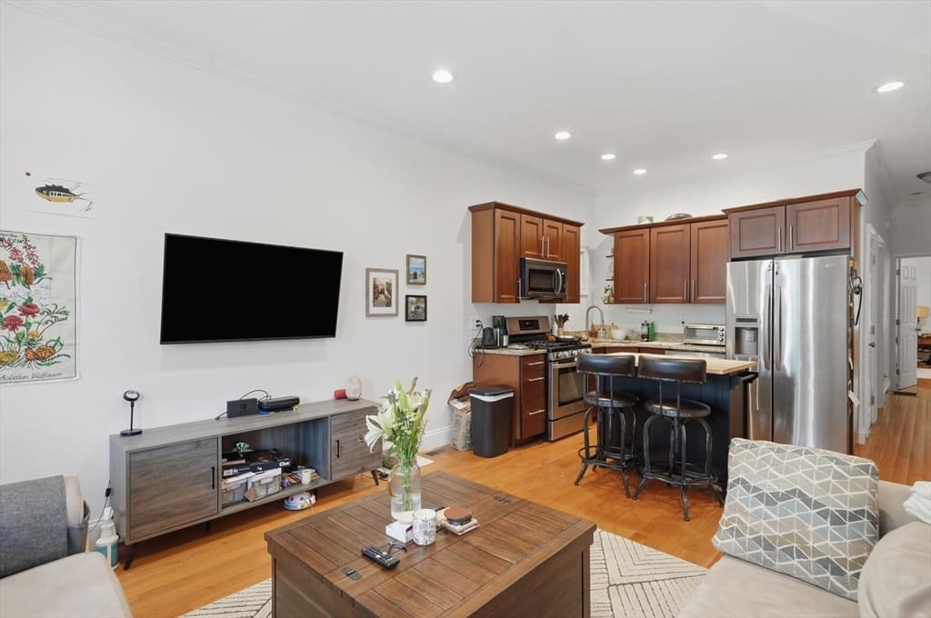 Condominium at 502 Sumner Street # 1, Boston MA 02128, photo 2 of 25