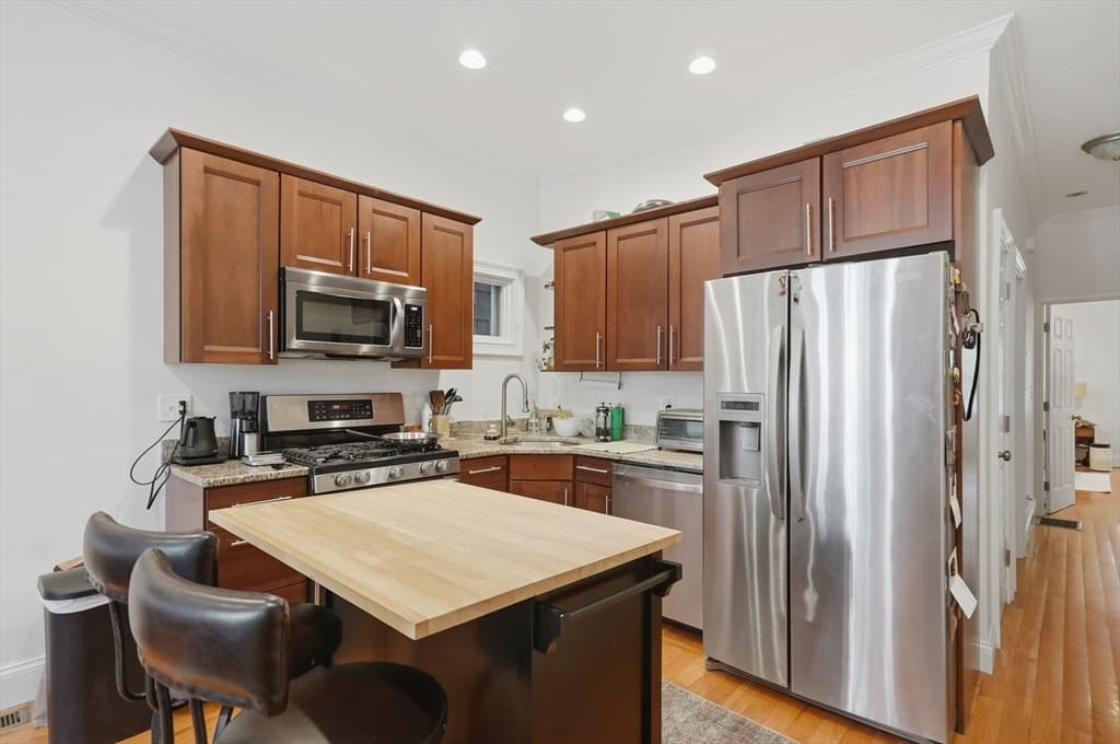 Condominium at 502 Sumner Street # 1, Boston MA 02128, photo 7 of 25