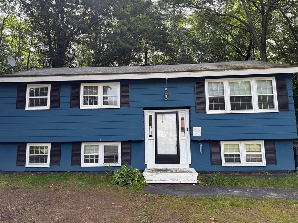 119 Myron St, Dracut MA 01826