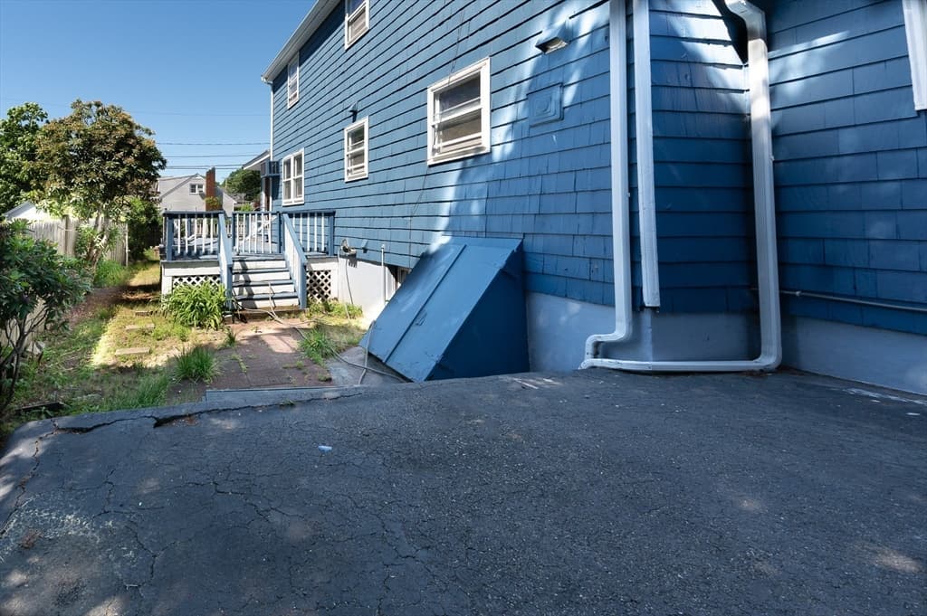 Single Family Residence at 37 Maple Ave, Woburn MA 01801, Woburn, photo 32 of 38