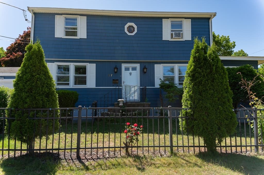 37 Maple Ave, Woburn MA 01801