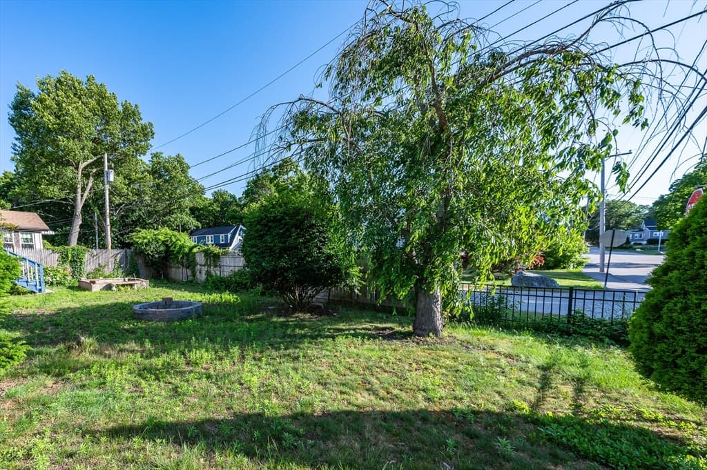 Single Family Residence at 37 Maple Ave, Woburn MA 01801, Woburn, photo 38 of 38