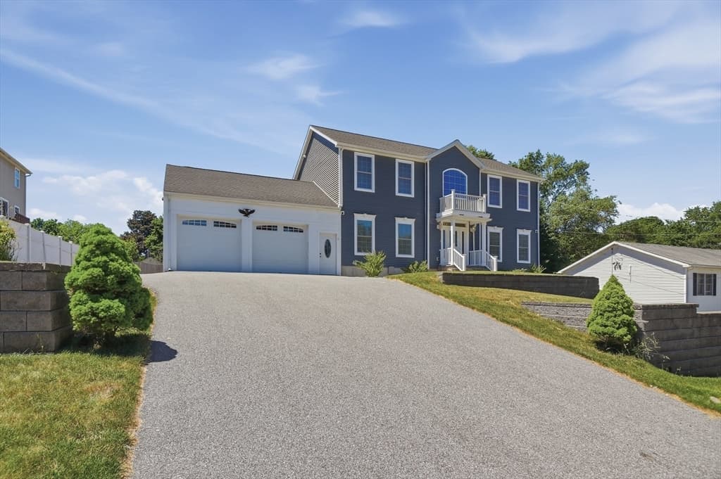 Single Family Residence at 112 Pineland Avenue, Worcester MA 01604, Worcester, photo 3 of 38