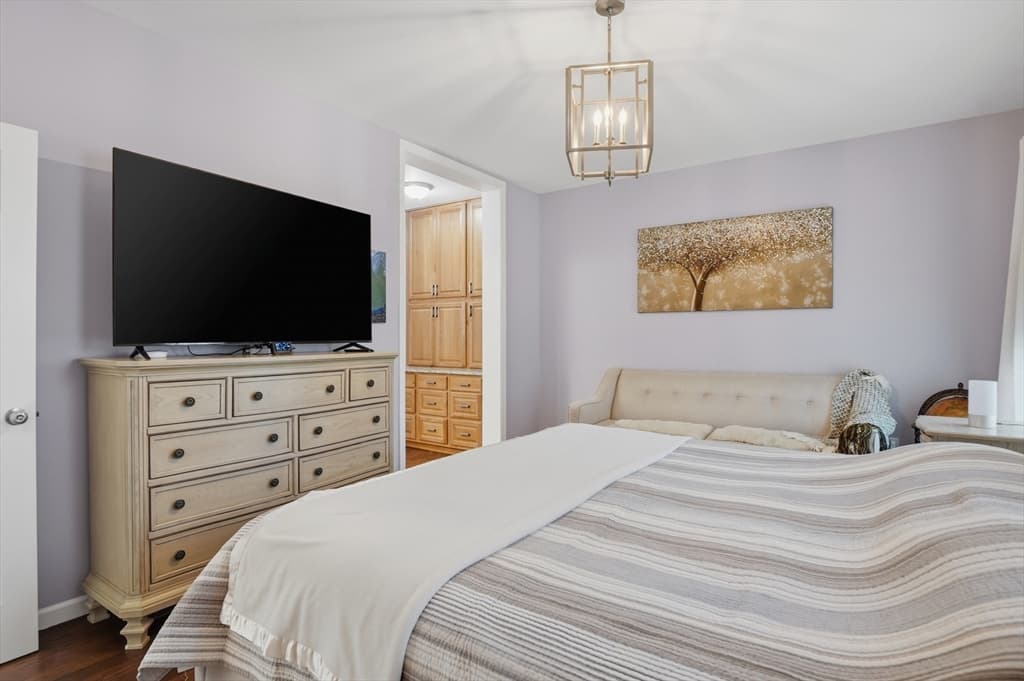 Single Family Residence at 112 Pineland Avenue, Worcester MA 01604, Worcester, photo 31 of 38