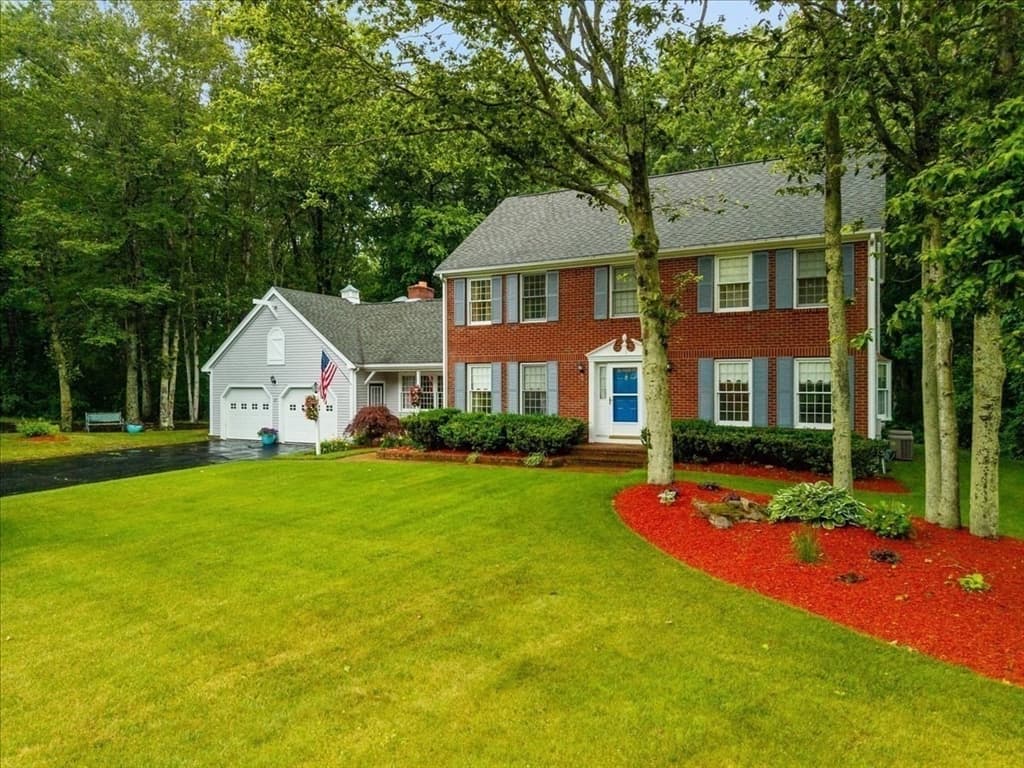 25 Arbor Way, Taunton MA 02780