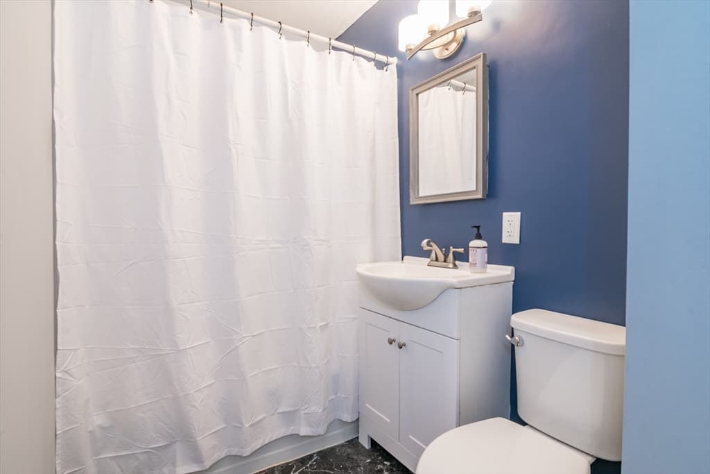 248 Laconia St, Springfield MA 01129 photo 12