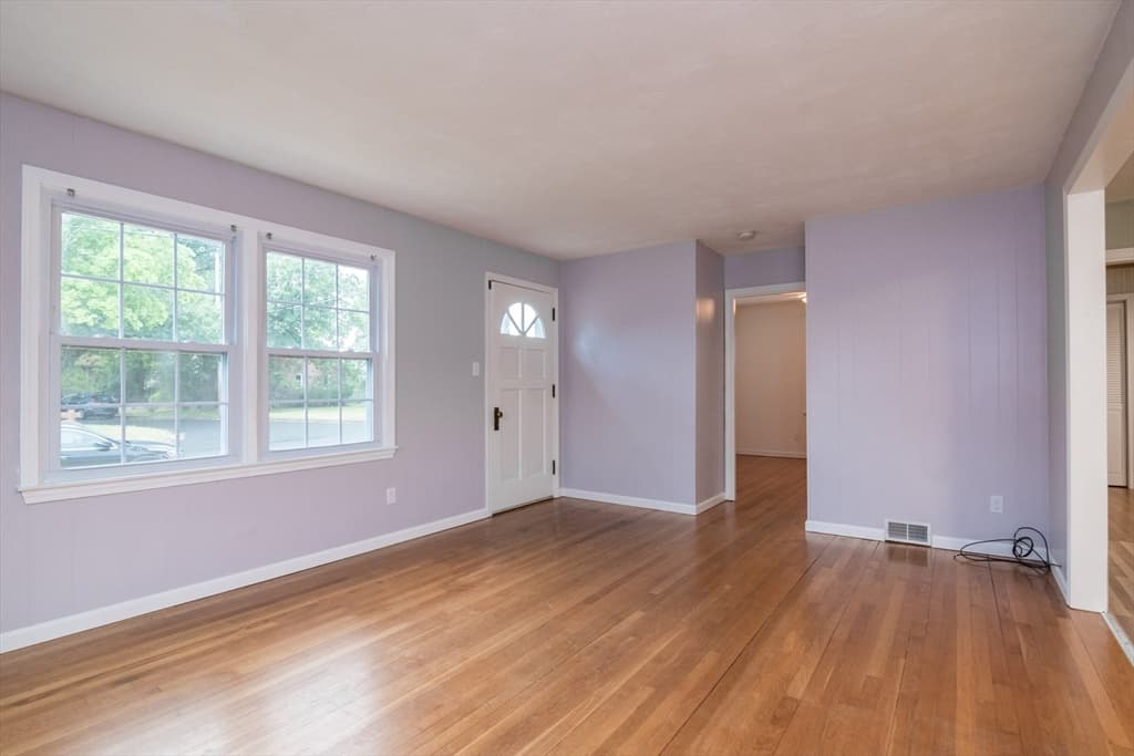 248 Laconia St, Springfield MA 01129 photo 8