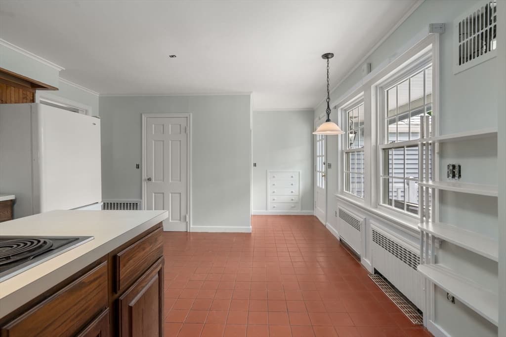Single Family Residence at 6 Newton Place, Sturbridge MA 01566, Sturbridge, photo 13 of 34
