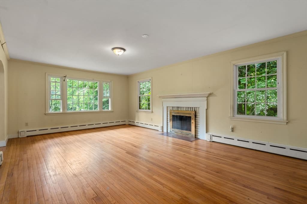 Single Family Residence at 6 Newton Place, Sturbridge MA 01566, Sturbridge, photo 10 of 34