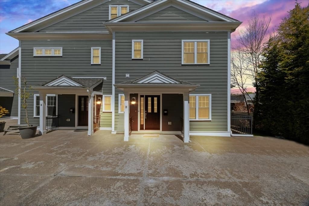 16-26 Dalby St # 3, Newton MA 02458 photo 3