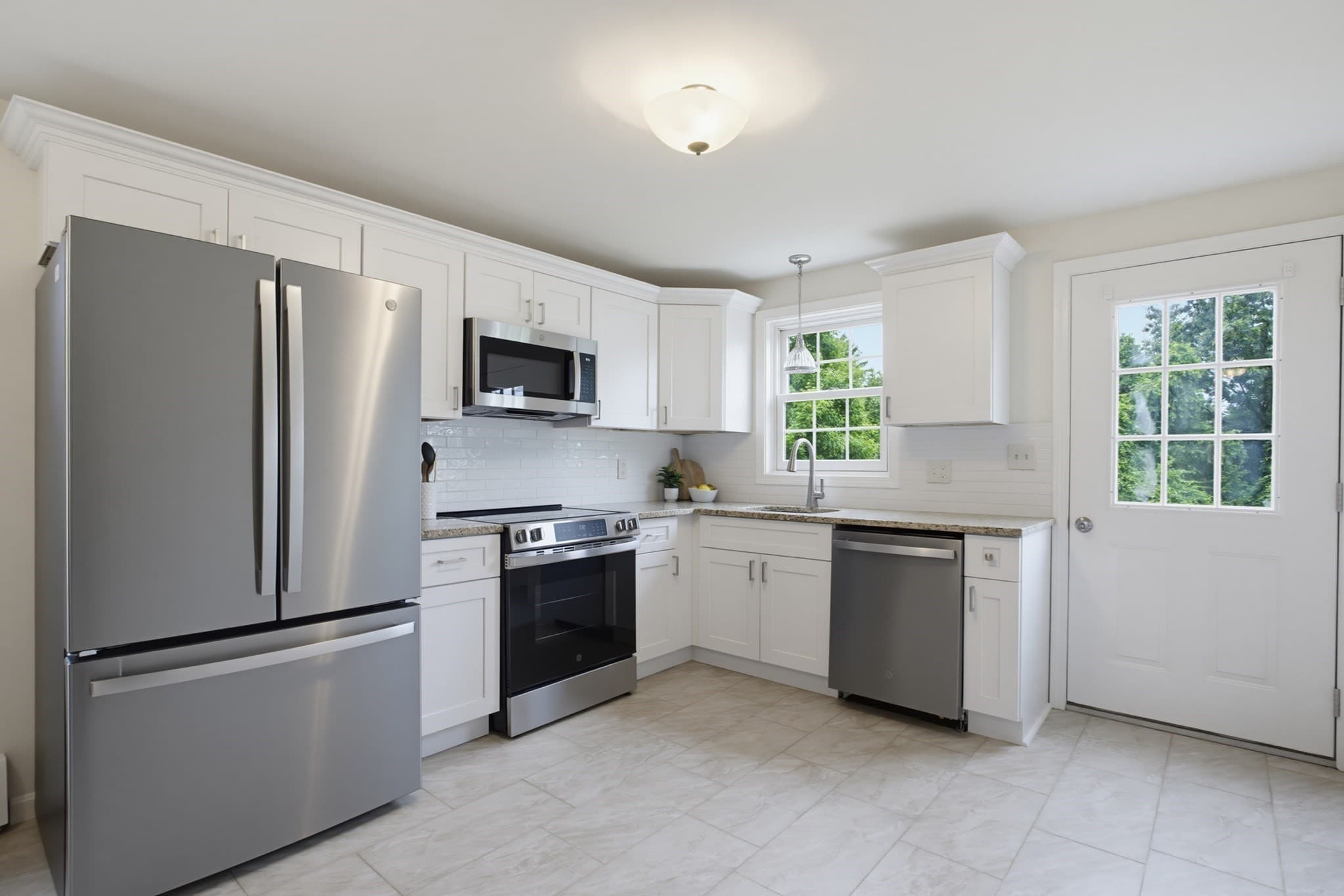 Single Family Residence at 290 Bemis Rd, Warren MA 01585, Warren, photo 6 of 33
