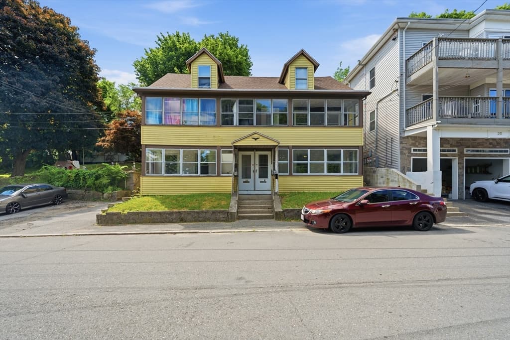 16-18 Walnut St, Fitchburg MA 01420