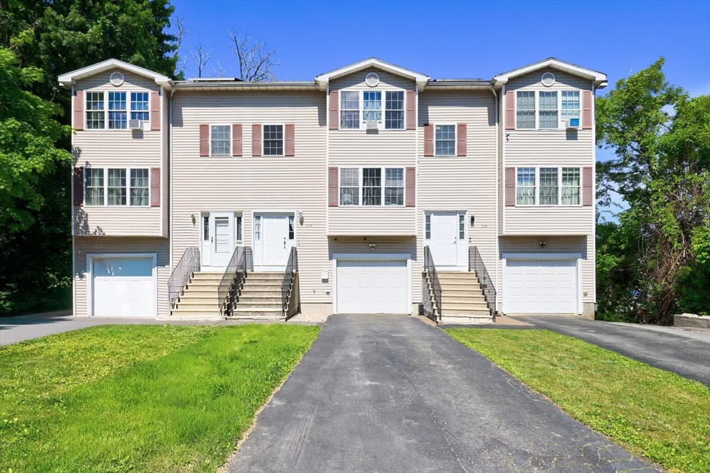22B Bancroft St # B, Worcester MA 01610