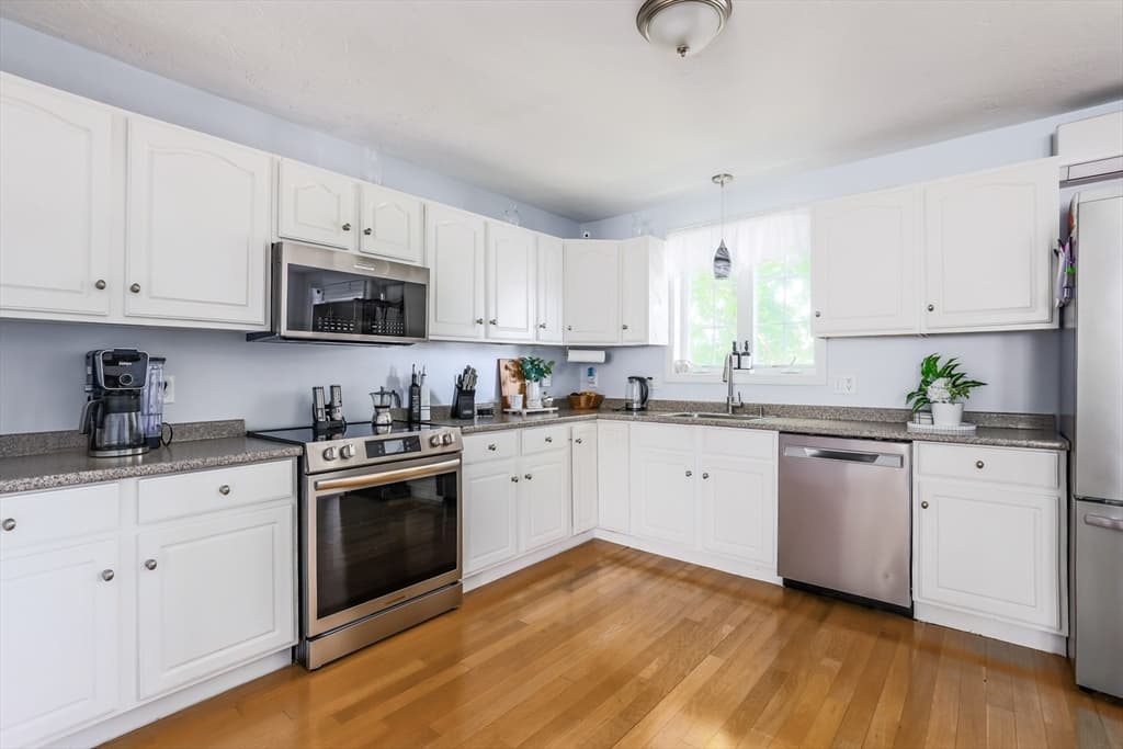 22B Bancroft St # B, Worcester MA 01610 photo 8