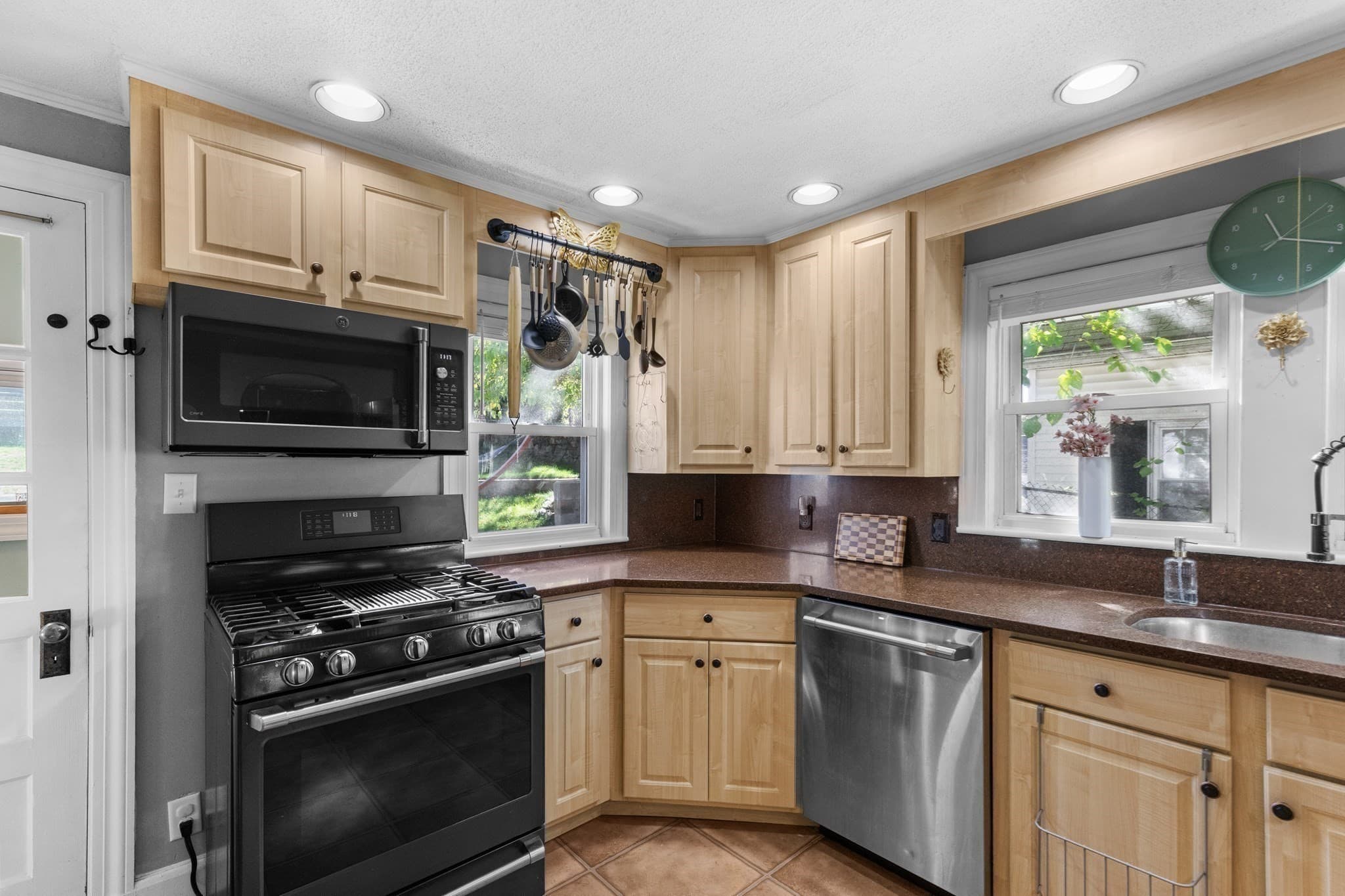Single Family Residence at 229 Fulton St, Medford MA 02155, photo 8 of 14