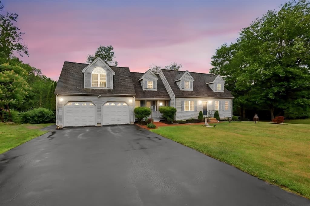 Single Family Residence at 11 Elmwood Dr, Berkley MA 02779, photo 33 of 41