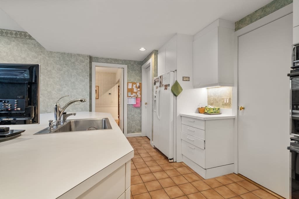 99 Florence # 4B, Newton MA 02467 photo 13