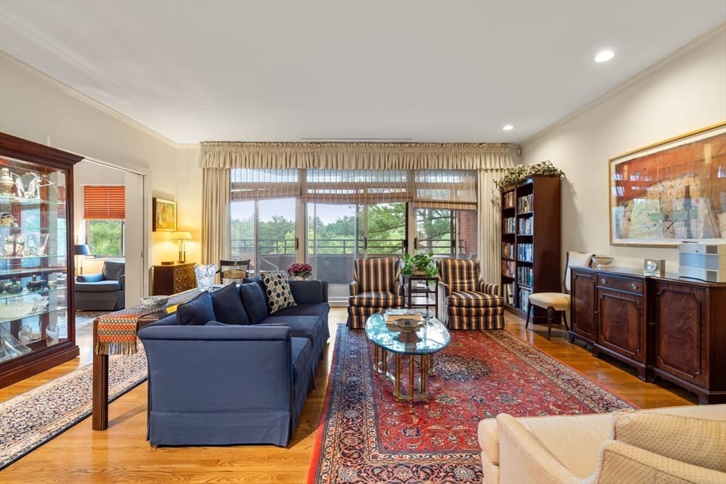 99 Florence # 4B, Newton MA 02467 photo 3