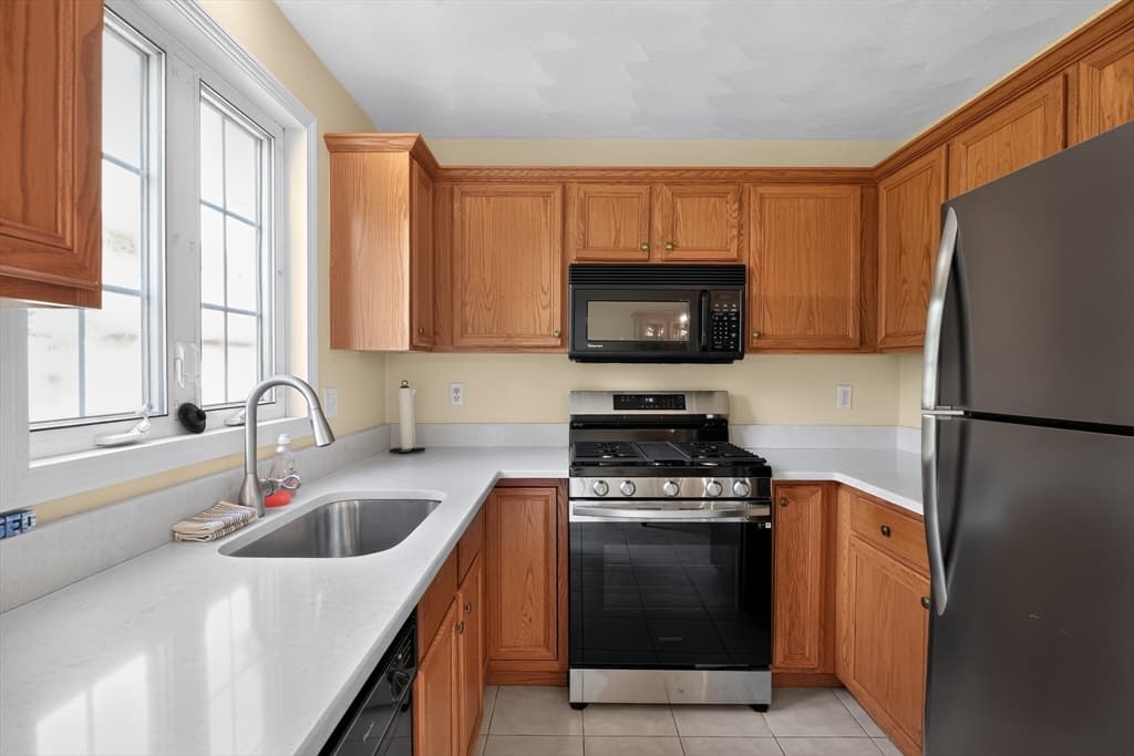 Condominium at 78 Fairway Drive # 102, Tewksbury MA 01876, photo 16 of 35