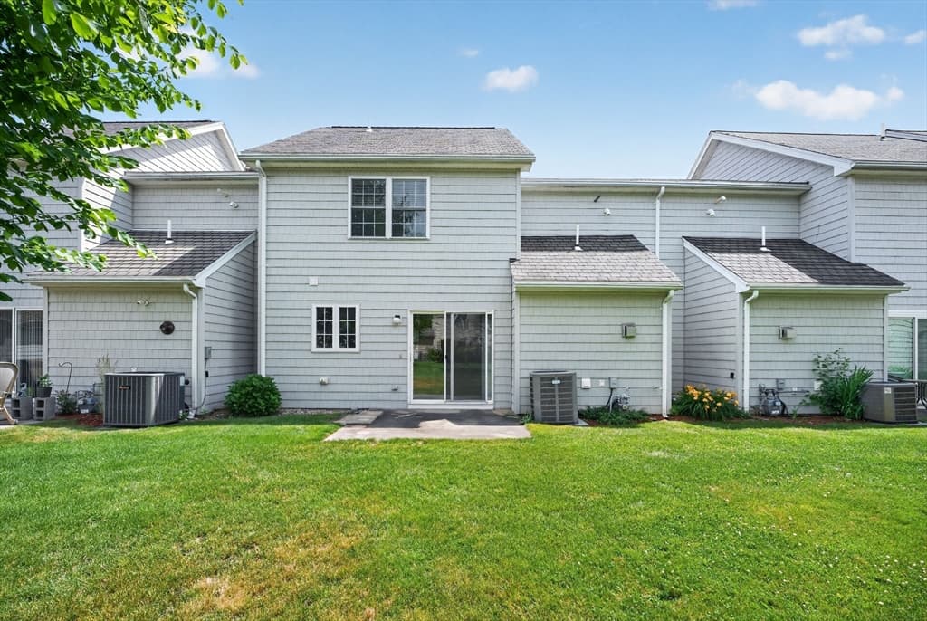 Condominium at 78 Fairway Drive # 102, Tewksbury MA 01876, photo 7 of 35