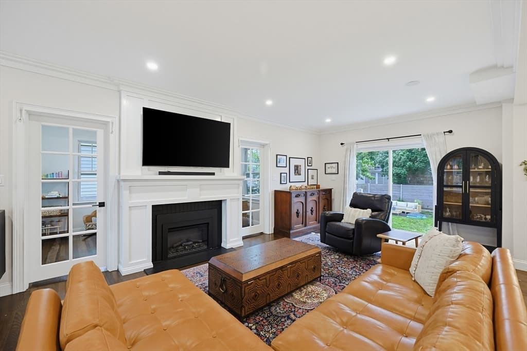 1343 Quincy Shore Dr, Quincy MA 02169 photo 3