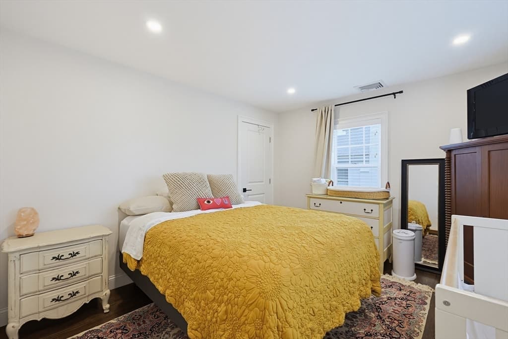 1343 Quincy Shore Dr, Quincy MA 02169 photo 24